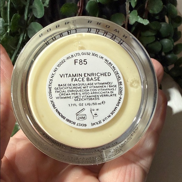 Bobbi Brown Vitamin Enriched Base Cream 50ml/1.7 oz - Picture 7 of 8